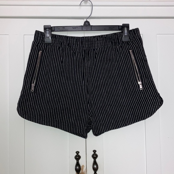 Forever 21 Pinstripe Linen Shorts - Picture 1 of 7